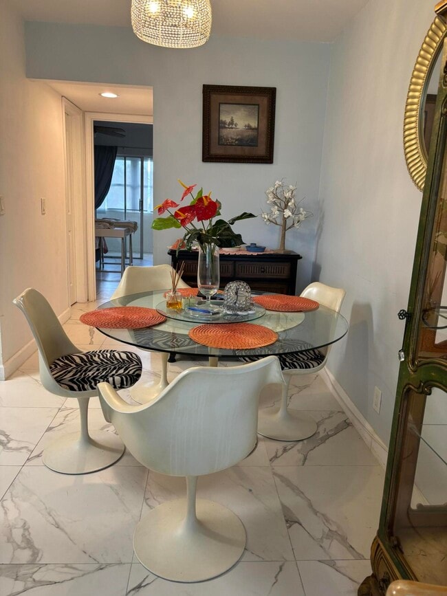 Building Photo - 325 Andover E