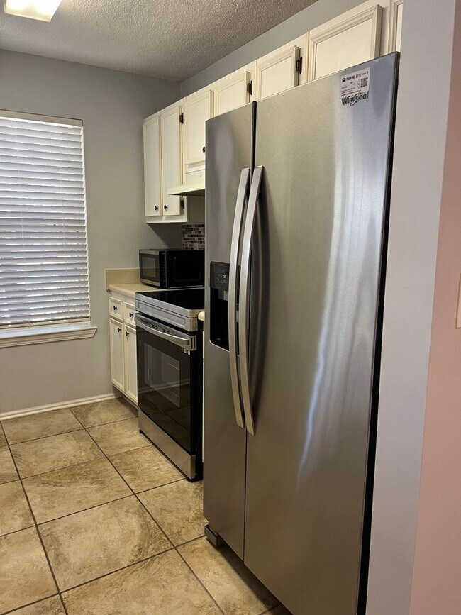 Foto del edificio - Great First Floor Condo in the Reserve at Woodbridge