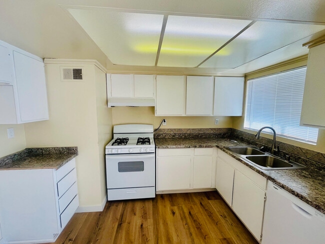 Foto del edificio - 43232 Archwood Way