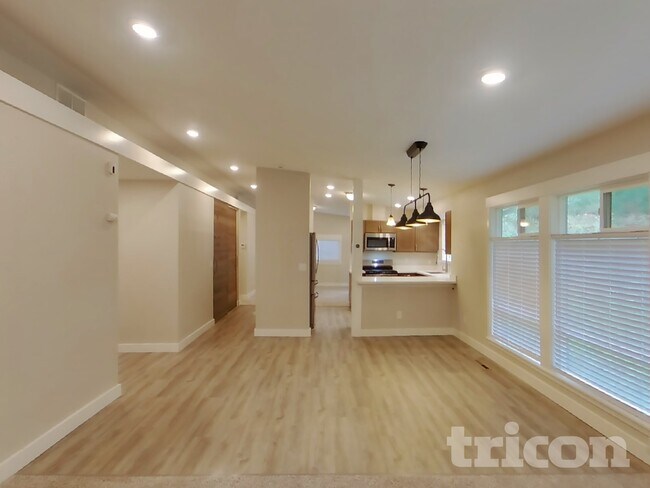 Foto del edificio - 4911 64th Ave W