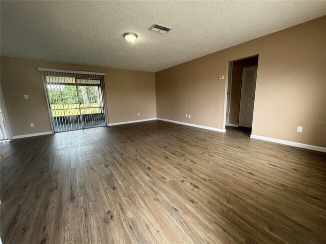 Building Photo - 10665 Whitman Cir