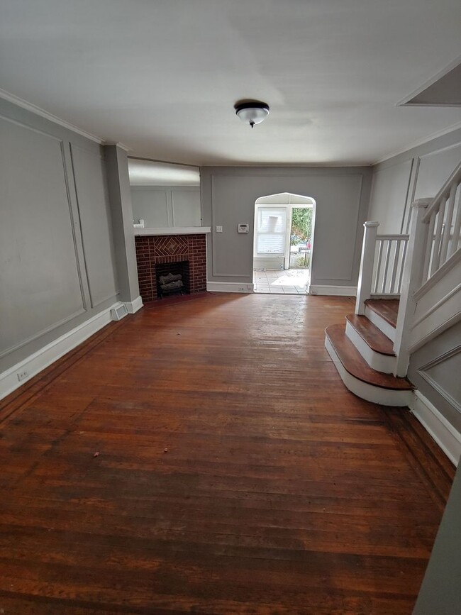 Building Photo - Prime West Philadelphia Home- Big & Ready ...