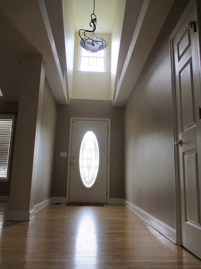 Building Photo - 101 Serenity Ct