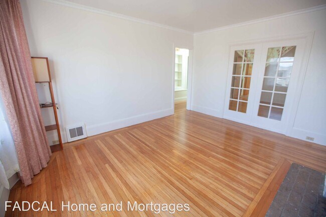 Foto del edificio - 3 br, 2 bath House - 488 Silver Ave