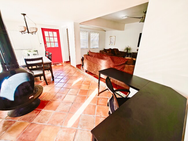 Foto del edificio - 846 SW 11th St