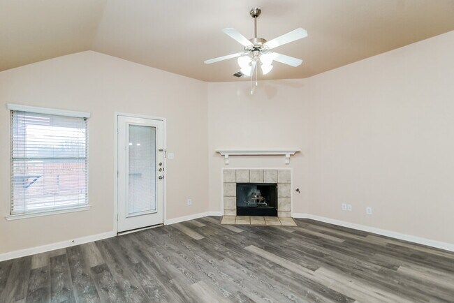 Foto del edificio - 12153 Angel Food Ln