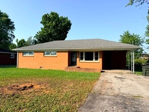 Building Photo - 1711 Clarence Dr