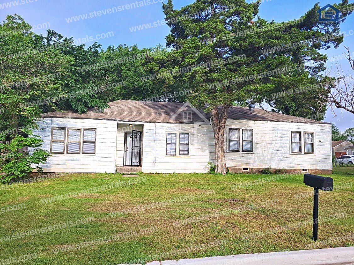 Primary Photo - 1401 SW 7th St