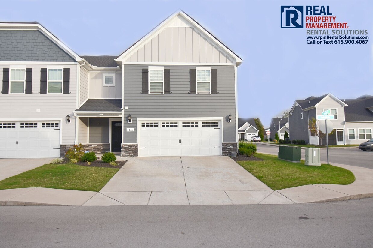 Primary Photo - Gorgeous luxury 3BD/2.5BA M'boro townhome ...