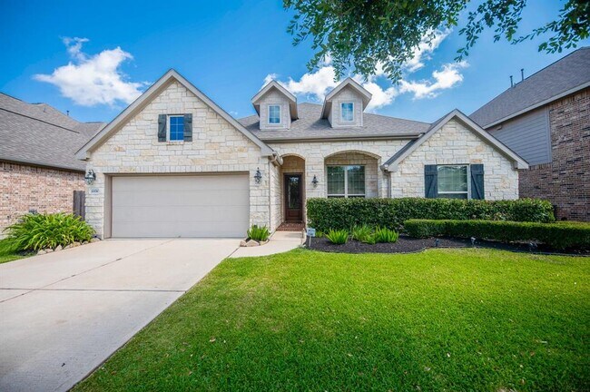 Building Photo - 20210 Bandera Lake Ln