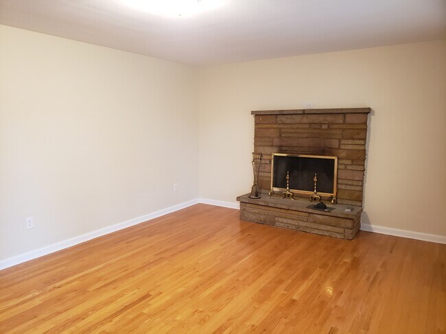 Building Photo - 12014 Keller Ave