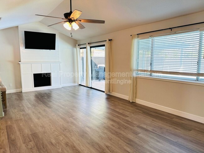 Foto del edificio - 3095 Anderson Ave