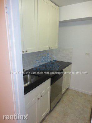 Foto del edificio - 4142 73rd St