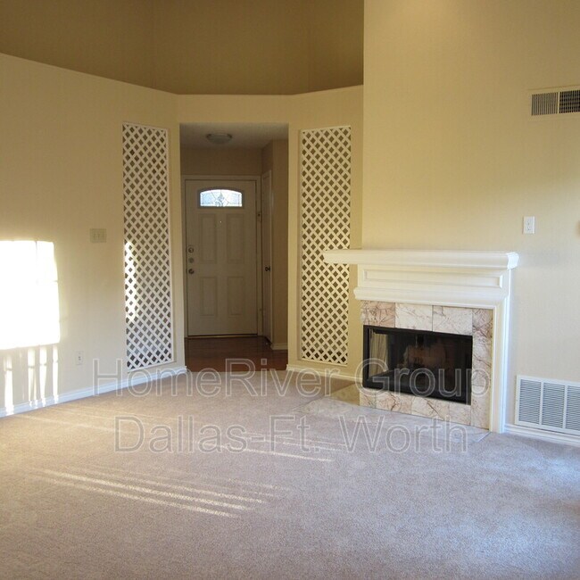 Building Photo - 10811 Gable Dr