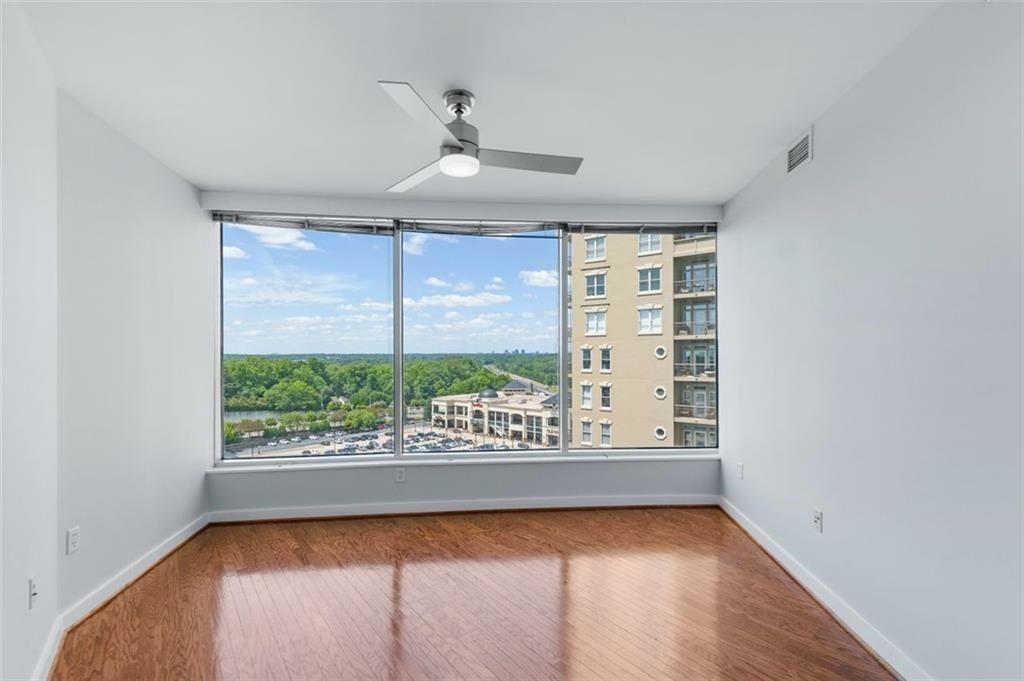 Primary Photo - 3338 Peachtree Rd NE