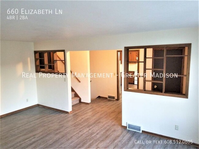 Building Photo - Incredible corner lot duplex with many upd...