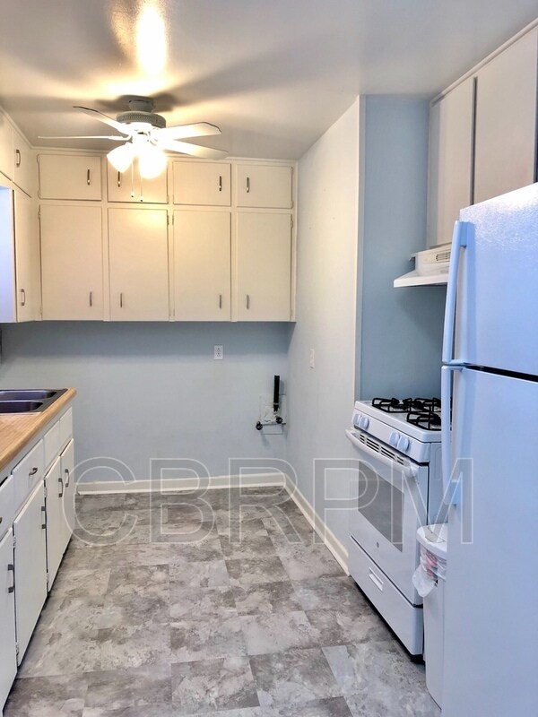 Building Photo - 3210 Itasca St