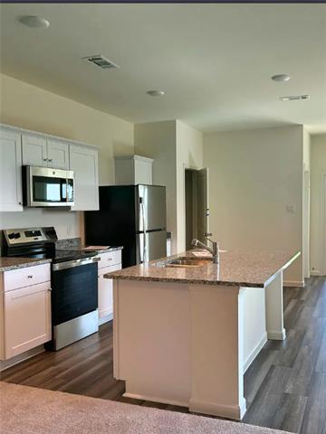 Building Photo - 5917 Sahara Dr