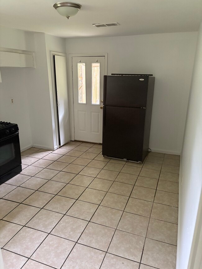 Building Photo - 3430 Flintstone Ct