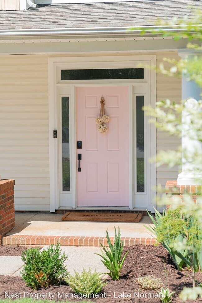 Foto del edificio - 20448 Greenway Heights Dr