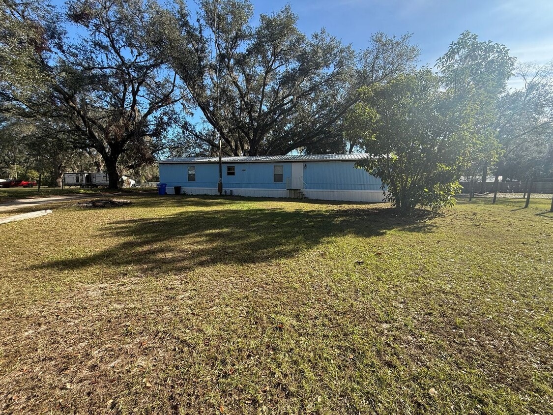 3/2 Mobile Home - 3/2 Mobile Home