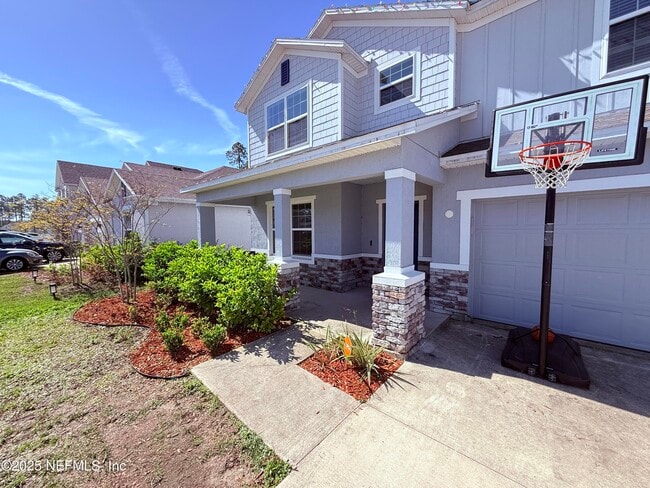 Building Photo - 2563 Lantana Ln