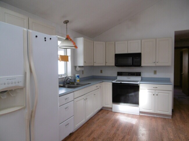 Building Photo - 130 Morse Rd