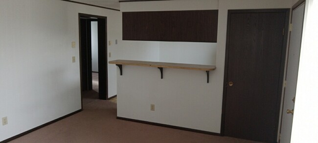 Building Photo - 407 Sage Hills St