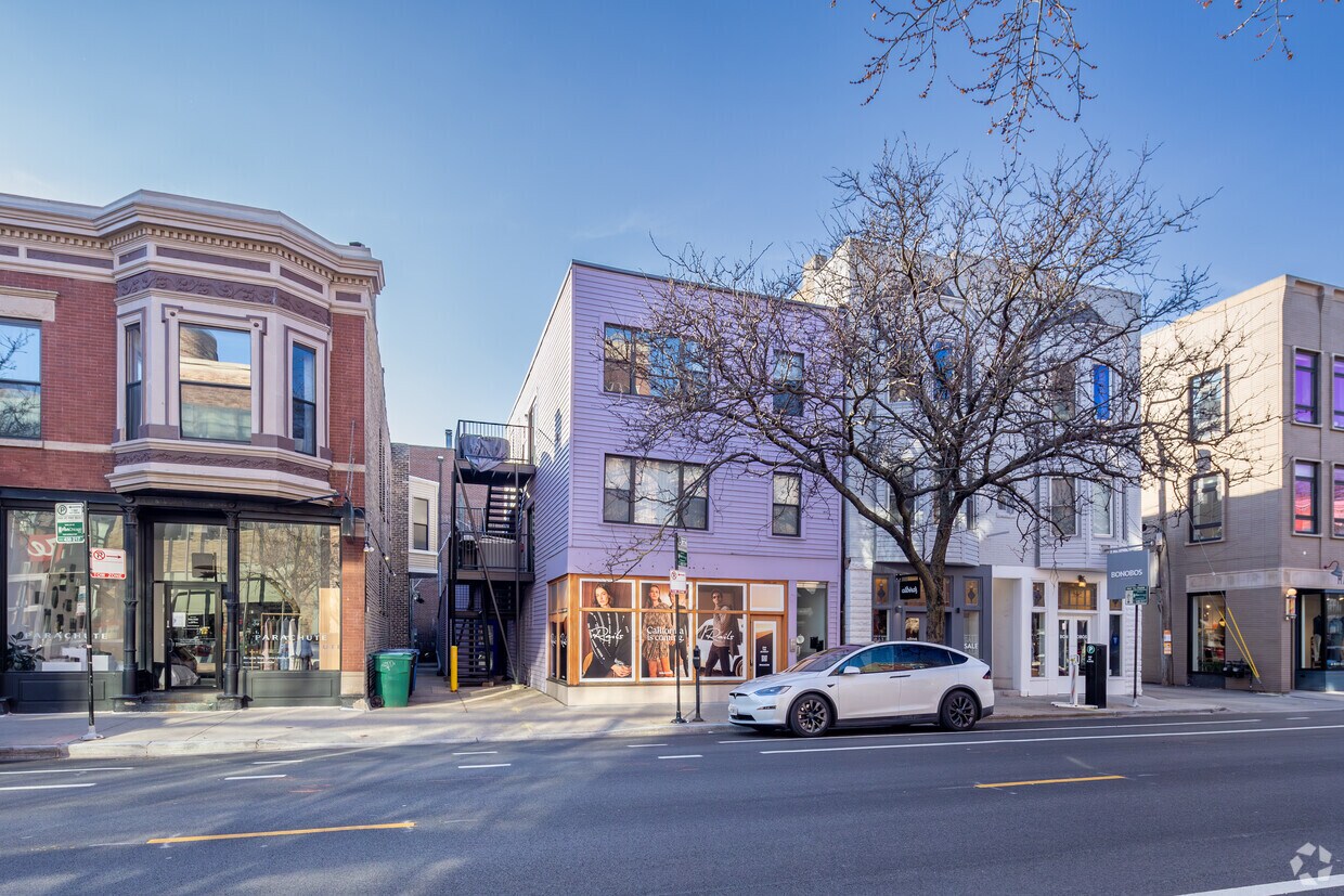 Foto principal - 841 W Armitage Ave