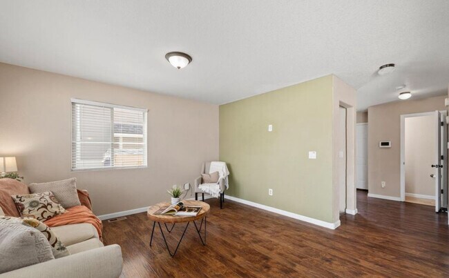 Foto del edificio - 3909 Gunsmoke Rd