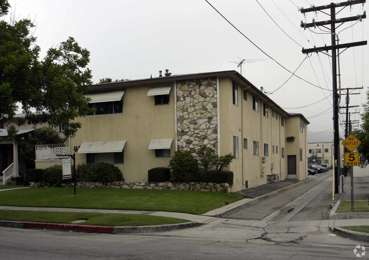 Foto del edificio - Adams Apartments