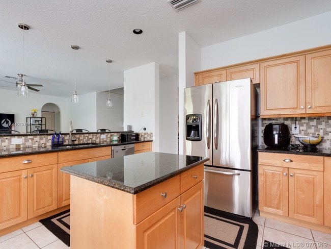 Building Photo - 4107 Laurel Ridge Cir
