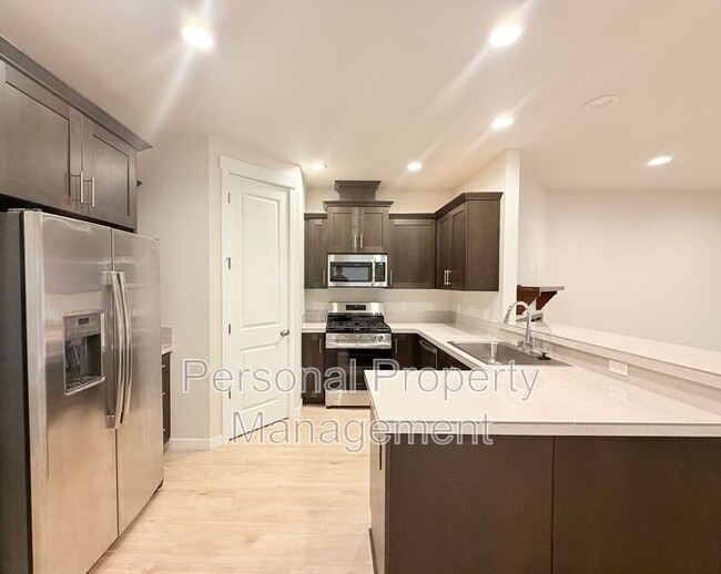 Building Photo - 18010 NE 47th Ave