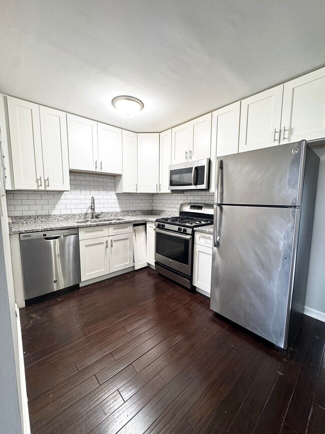 Foto del edificio - 5644 W 105th St