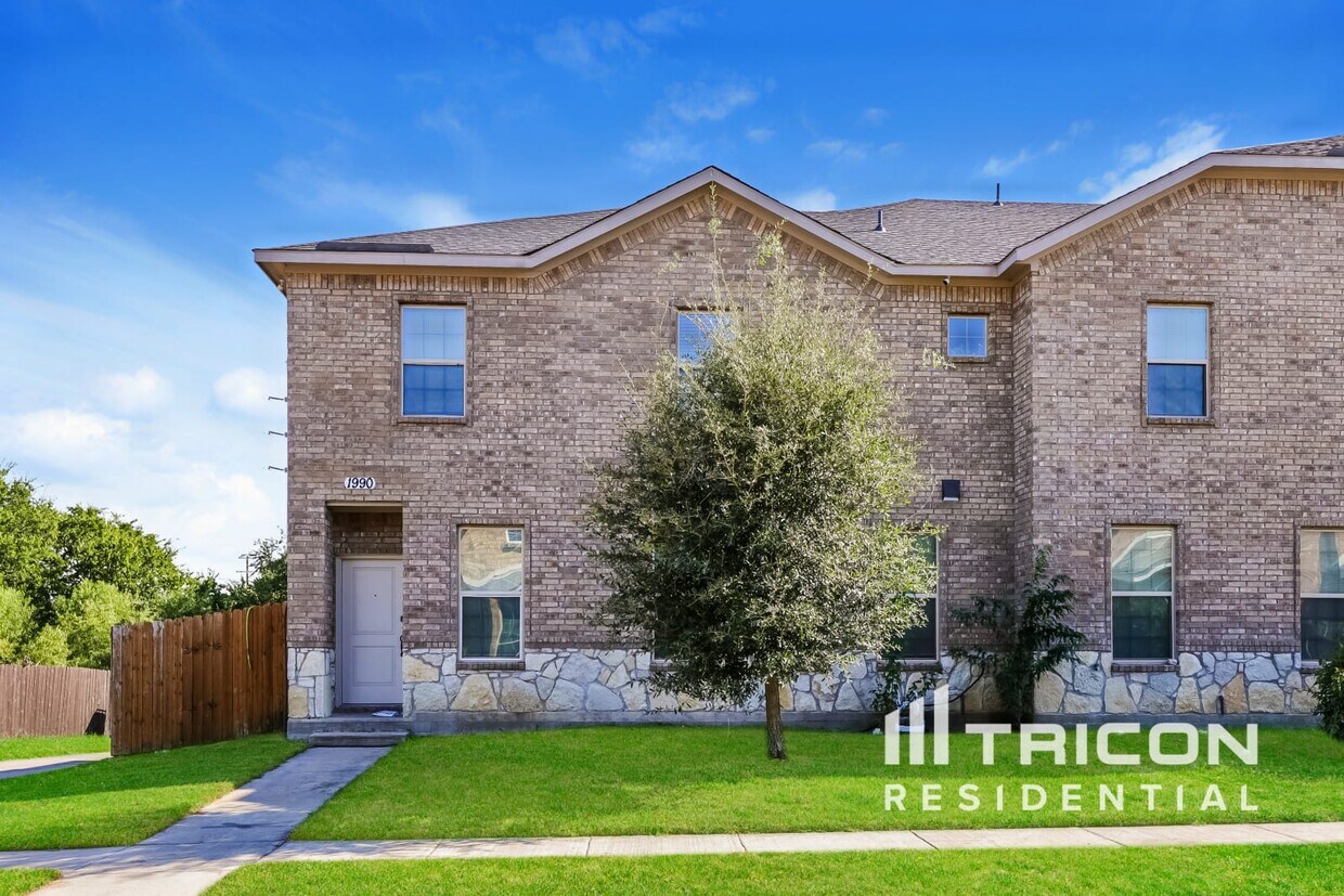 Foto principal - 1990 Timber Oaks Dr