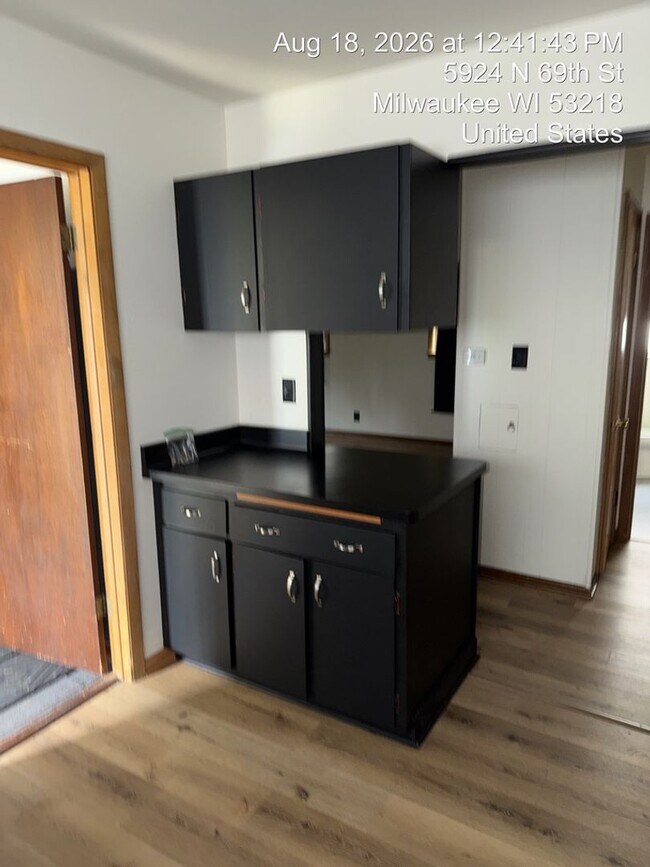 Foto del edificio - 5922-5924 N. 69th St.