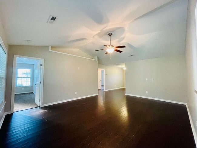 Building Photo - BEAUTIFUL 3 BR/2BA with 2 car garage. Private back yard space! Conway location!