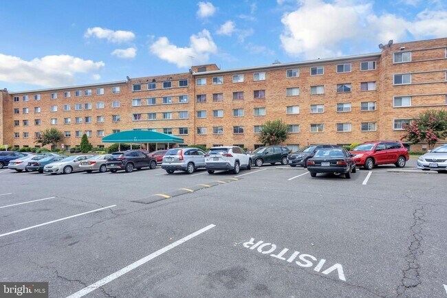 Foto del edificio - 5111 8th Rd S