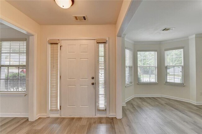 Building Photo - 3755 Crescent Walk Ln NE