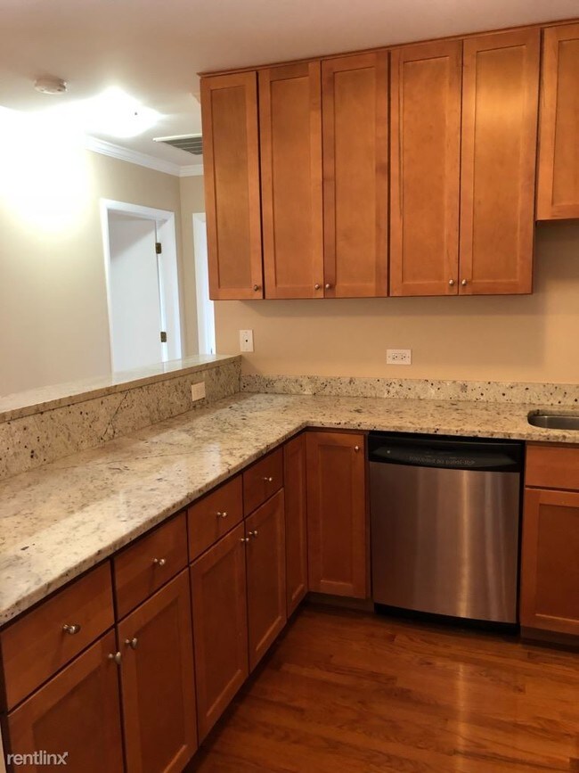 Foto del edificio - 7850 W Addison St