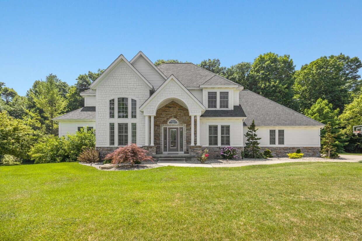 Foto principal - 4440 Whitewood Farms Dr NE