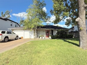 Building Photo - 1434 Glourie Dr