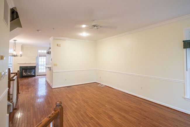 Foto del edificio - 719 N Vermont St