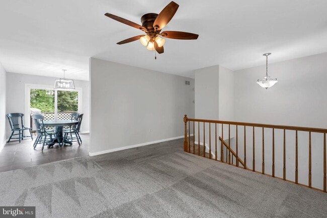 Building Photo - 644 Jasontown Rd