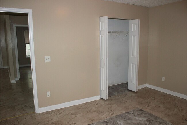 Foto del edificio - 6310 Delacy Rd