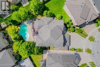 Building Photo - 19 Ridgestone Dr