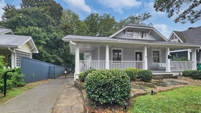 Building Photo - 1705 Fountain View St