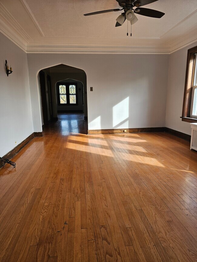 Foto del edificio - 144 N Mason Ave