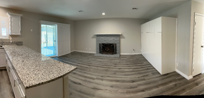 Building Photo - 6278 Woodbury Ave