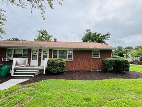 Building Photo - 121 Hearthstone Dr